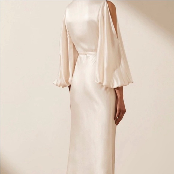 SHONA JOY LA LUNE FULL SLEEVE WRAP MIDI DRESS in CREAM - Picture 3 of 16